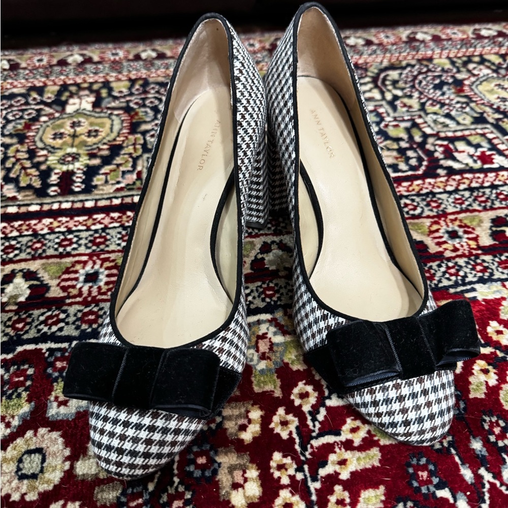 Ann Taylor Houndstooth Heels with Black velvet Bow